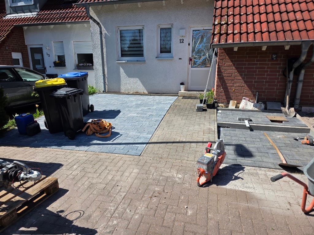 Universal - Gartenbau, Innenausbau, Reinigung