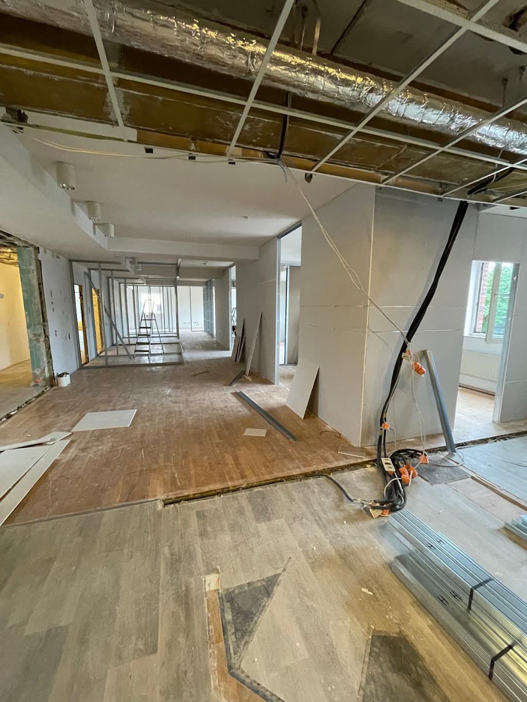 Knockingwood – Trockenbau & Innenausbau in Essen